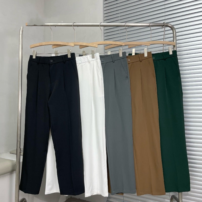 Wide-Leg Pleated Trouser